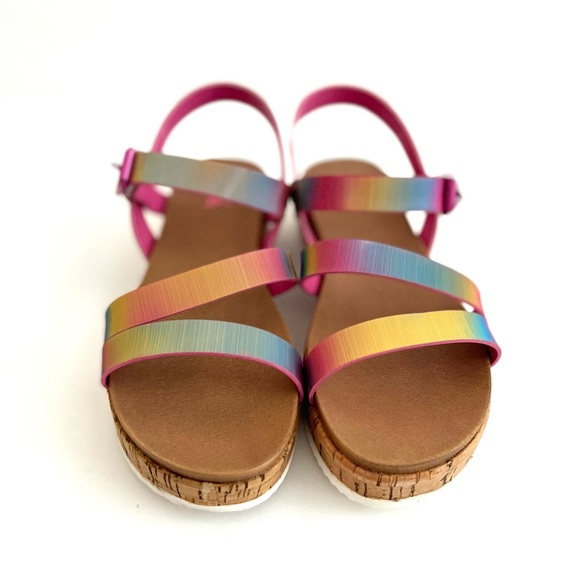 Girl’s MIA Kaia Sandal - Picture 2 of 5